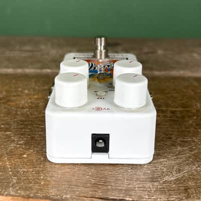 Electro-Harmonix Canyon 2017 - Present - White image 7