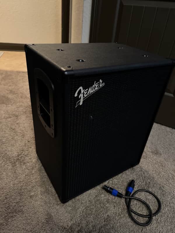 Fender Rumble 210 V3 700-Watt 2x10" Bass Speaker Cabinet