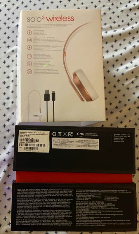 Beats By Dre Solo 3 Wireless rose Headphones image 1
