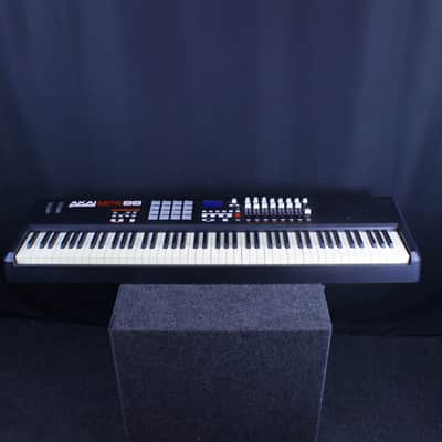 Akai MPK88 2010s - Black