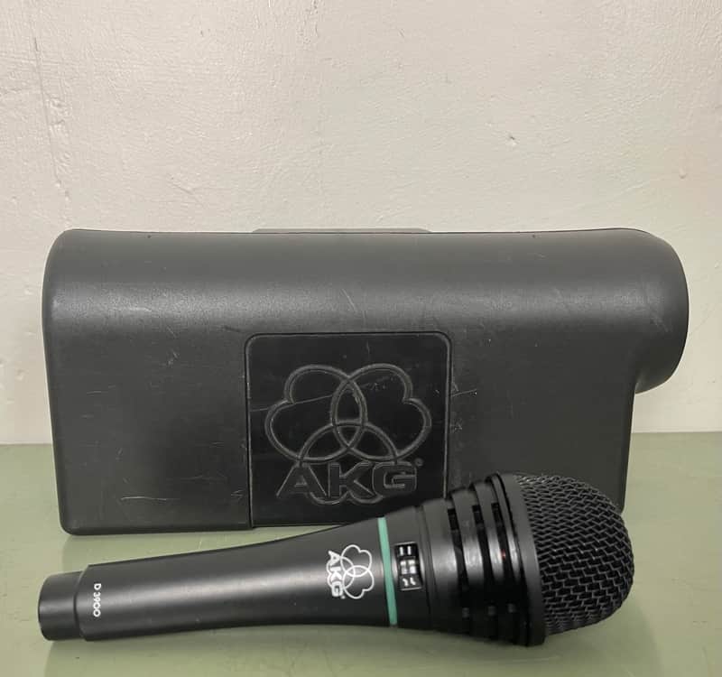 AKG D3900 Dynamic Microphone w case | Reverb