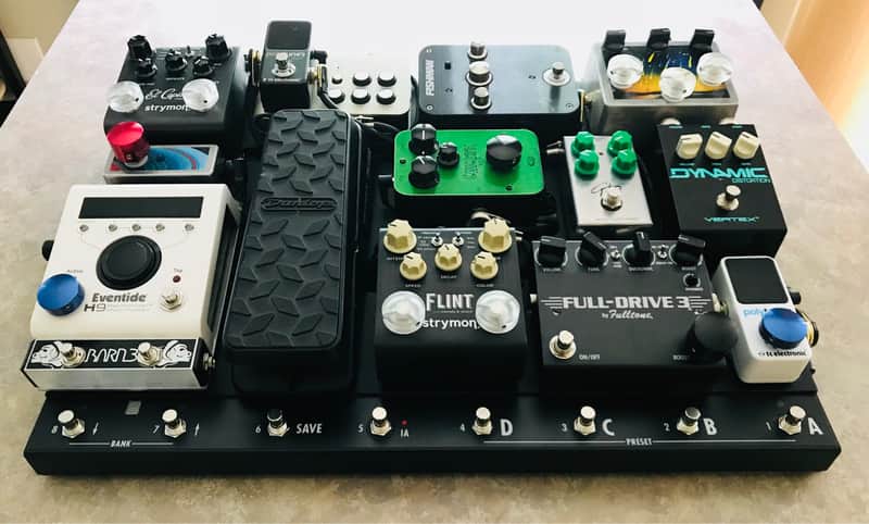 Voodoo Lab Dingbat Pedalboard w/ PX8-Plus Switcher & Full Set of