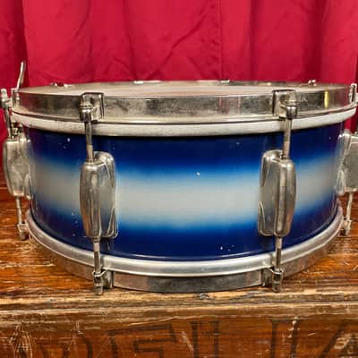 1950s Slingerland No. 151 Student Model 5.5x14 Radio King Snare Drum Blue / White Duco image 4