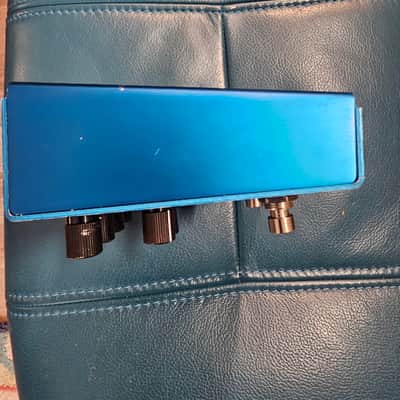 Strymon Mobius Modulation Pedal 2015 - blue image 5