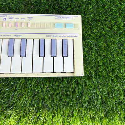 Casio PT-1 29-Key Mini Synthesizer 1982 - 1988 - Pastels-Cream image 5