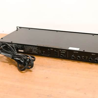 Yamaha EMP700 Stereo Multi-Effect Processor CG01ZTU image 6