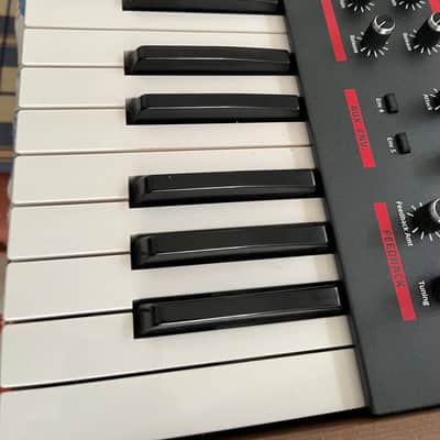 Dave Smith Instruments Pro 2 44-Key Monophonic / Paraphonic Synthesizer 2014 - 2018 - Black with Wood Sides