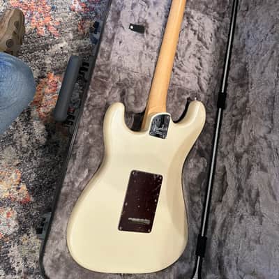 Fender American Elite Stratocaster HSS Shawbucker with Rosewood Fretboard 2016 - 2019 - Olympic Pearl image 3