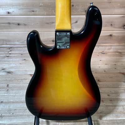 Fender James Jamerson 1962 Precision Electric Bass Guitar - 3-Tone Sunburst image 4