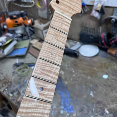 5A Flamed maple S neck - One Piece image 4