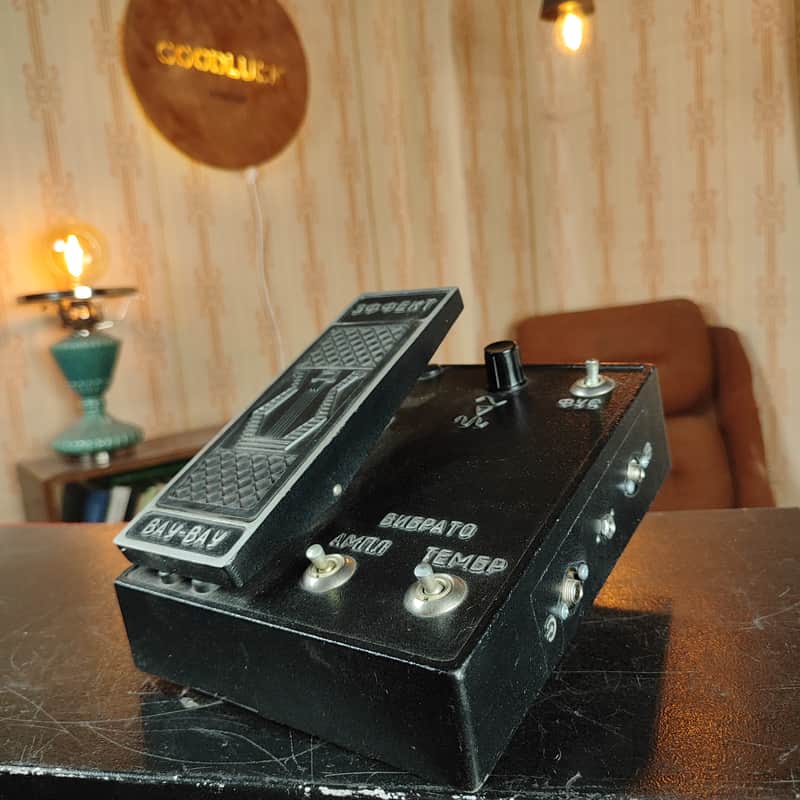 EFFEKT-1 Vintage Guitar PEDAL Soviet analog WAH FUZZ VIBRATO Synth EFFECT USSR image 1