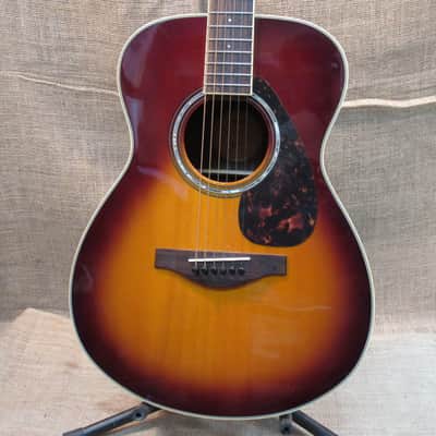 Yamaha LS6 Acoustic/Electric Guitar W/ Case image 3
