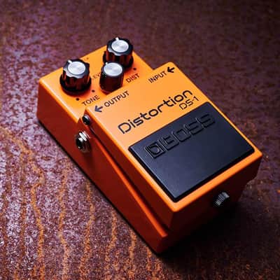Boss BD-2 Blues Driver Guitar Effects Pedal Bundle with Boss DS-1 Distortion Pedal, 2 Strukture 6" Right Angle Patch Cables, 12 Guitar Picks & Polishing Cloth – Classic Tone & Versatility image 6