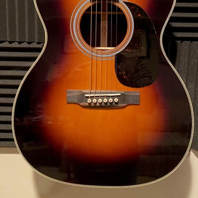 Martin 000-28 2024 - Sunburst Mint Condition image 2