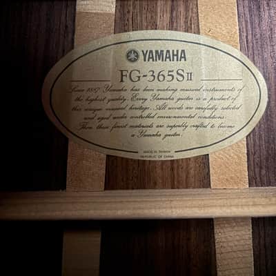 Yamaha FG-365SII 1983 - gloss natural finish on a solid spruce top and a three-piece rosewood back and sides image 7