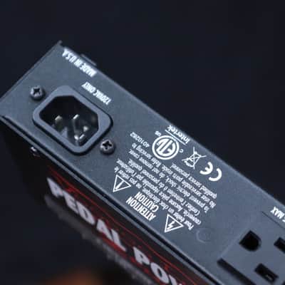 Voodoo Lab Pedal Power 2 Plus 8-Output Isolated Universal Power Supply w/Cables image 11