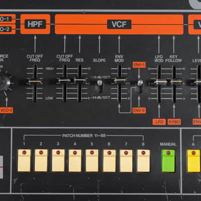 Roland Jupiter-8 Polyphonic Analog Synthesizer in Good condition image 18