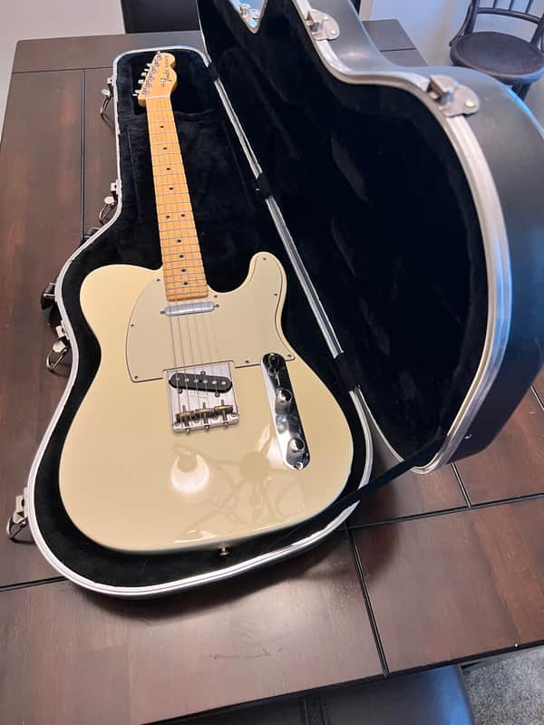 Fender American Special Telecaster with Maple Fretboard 2010 - 2018 - Olympic White image 1
