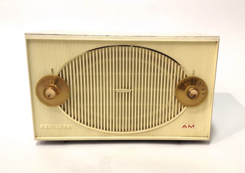 1950's Admiral 5R5 Y3021A Tube Radio - 1950's Admiral 5R5 Y3021A Tube Radio image 1