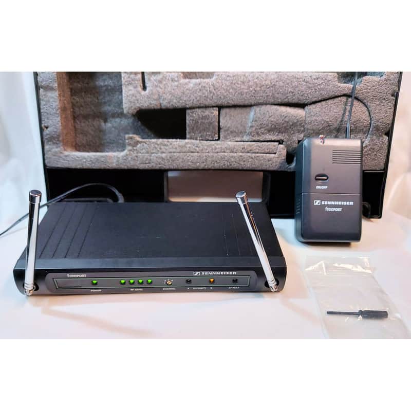 Sennheiser Freeport EM1-C Diversity Wireless Receiver, Belt transmitter, Case image 1