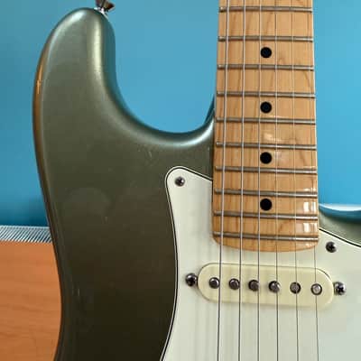 Fender US Stratocaster Standard 2012 - Jade Pearl Metallic image 6