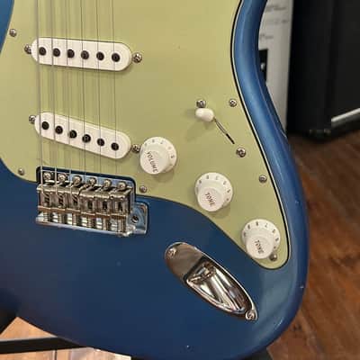 Fender  Custom Shop 1965 Journeyman  2024 - Aged Lake Placid Blue / 7lbs. 8.2oz. #CZ583150 image 5