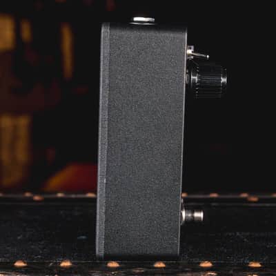 Hlud Sonic Manipulation Black Shuck Fuzz Effect Pedal w/Box - Used image 4