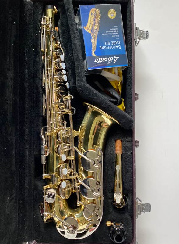 Yamaha YAS-23 Alto Saxophone w/ hardcase & accessories image 1
