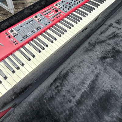 Nord Stage 2 HA88 Hammer Action 88-Key Digital Piano 2011 - 2014 - Red image 2