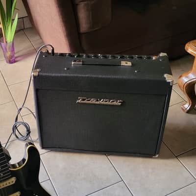 Traynor YCV50B Custom Valve 50-Watt 1x12" Guitar Combo image 1