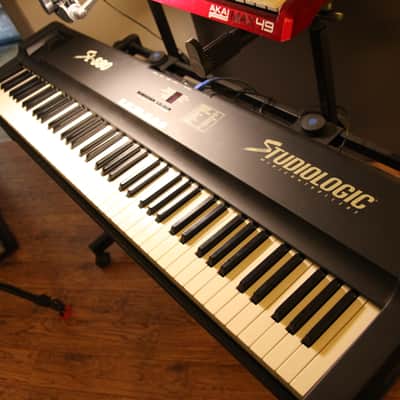 Fatar / Studiologic SL-880 Weighted 88-key keyboard (controller) image 1