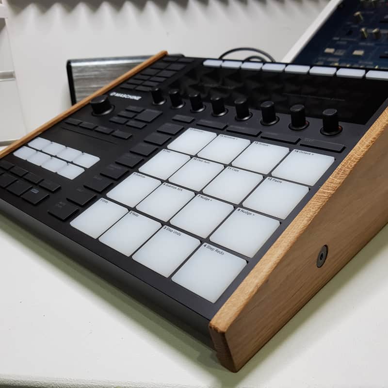 Native Instruments Maschine MkIII Oak