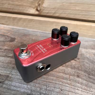 One Control Rebel Red Distortion 4K image 2