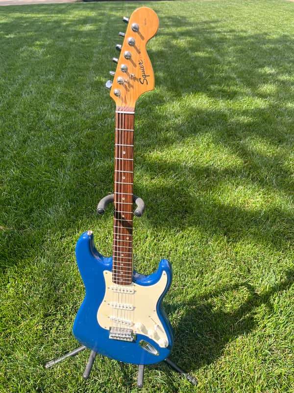 Squier stratocaster 2000 - Electric Blue image 1