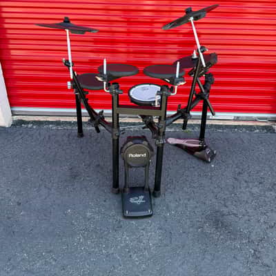 Roland TD-11K V-Drum Kit with Mesh Snare Pad 2010s - Black