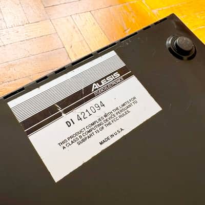Alesis HR-16 High Sample Rate 16-Bit Drum Machine with original manual + original p.supply and blue led display! image 9