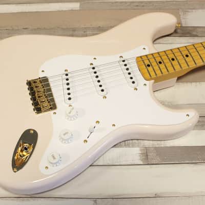 Fender Custom Shop LTD 70th Anniversary 1954 Hardtail Stratocaster DLX Closet Classic - Super/Super Faded Aged Shell Pink image 5