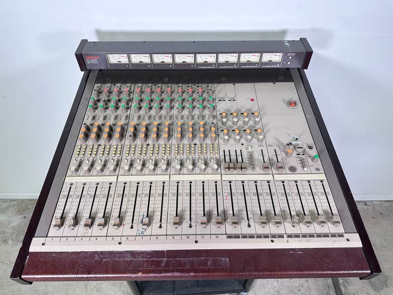 Tascam M-512 12 Channel Studio Mixer | Reverb Slovenia