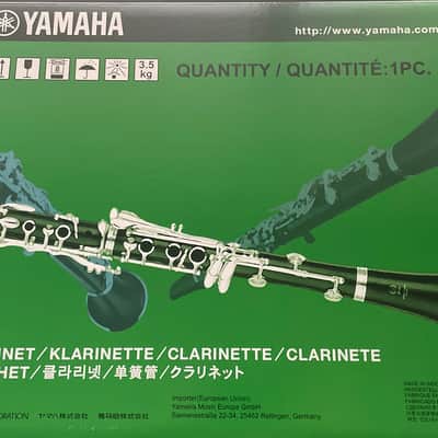 Yamaha YCL-450 Bb Clarinet Outfit image 1