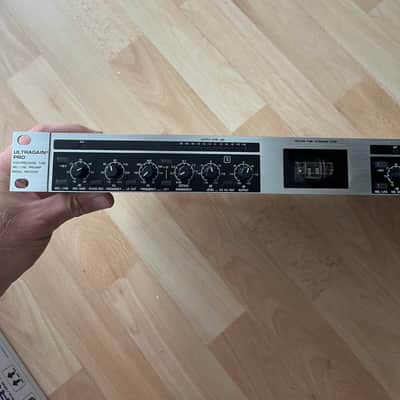 Behringer Ultragain Pro MIC2200 Vacuum Tube Mic Line Preamp 2009 - Present - Standard image 6