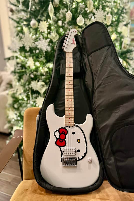 Limited Edition 2025 Squier × Hello Kitty Stratocaster image 1