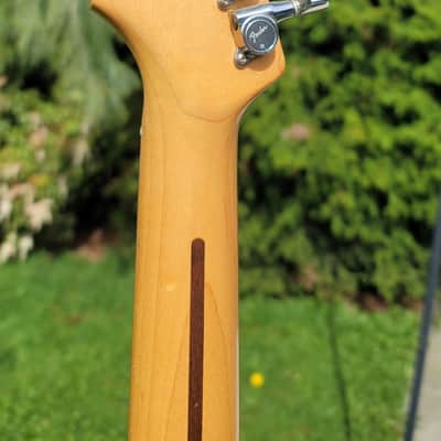 Squier Stratocaster MIJ E Series 84-87 - Lake Placid Blue image 19