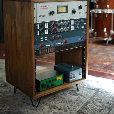 Immagine Handcrafted 14U Wood Studio Rack in Black Walnut - 3