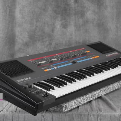 Roland Juno-106S Programmable Polyphonic Synthesizer in Good Condition image 3