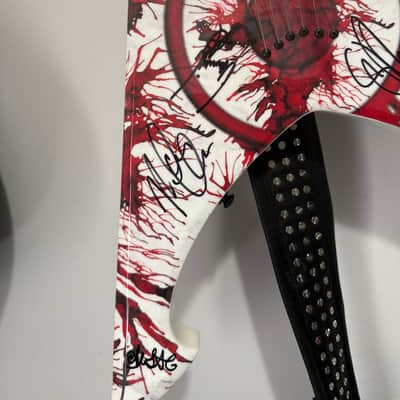 Dean Tyrant V - Blood splatter - autographed by all of Arch Enemy image 4
