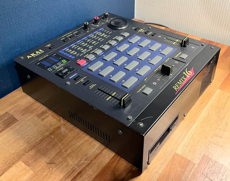AKAI Remix16 サンプラー ビンテージ Akai Remix 16 Phrase Sampler / DJ Mixer & Sequencer Maxed 16MB RAM