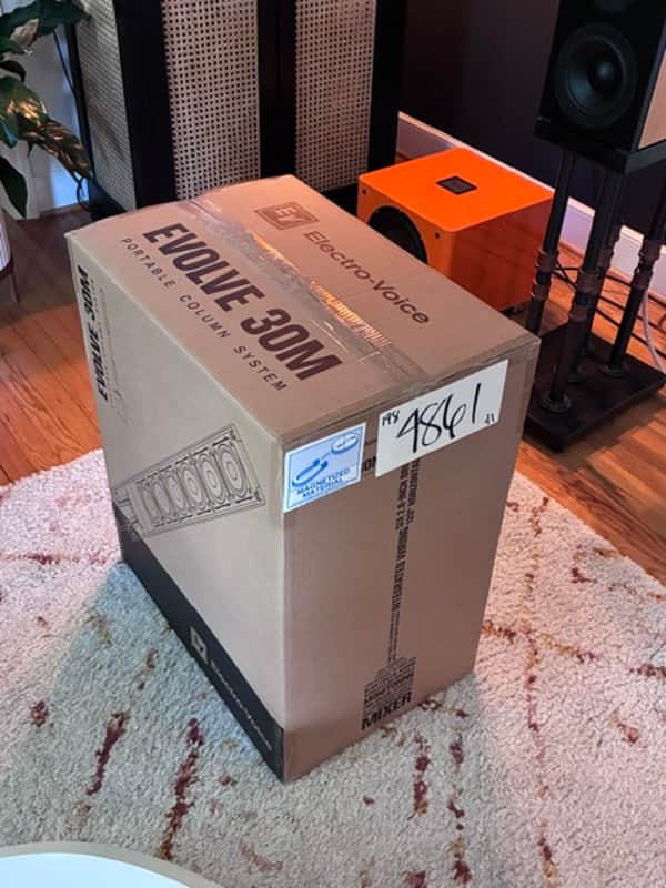 Like New: Electro-Voice Evolve 30M Portable Powered Column Loudspeaker image 1
