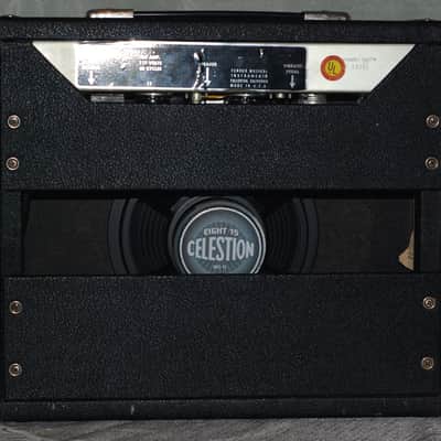 Fender Bronco 6-Watt 1x8" Guitar Combo 1973 image 4