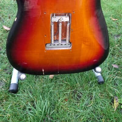 Fender AVRI Stratocaster 1983 - Sunburst image 6