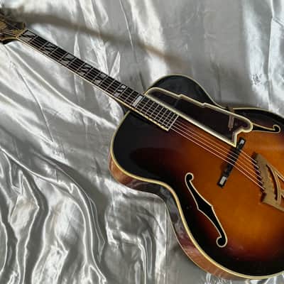 1953 D’Angelico New Yorker Archtop Acoustic Hollowbody Non-Cutaway Guitar Original Sunburst Finish w/Original Hard Shell Case image 4